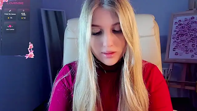 Snapshot of Evacadooo chatting on 03-16-25, 02:53 Evacadooo online show from 03-16-25, 02:53