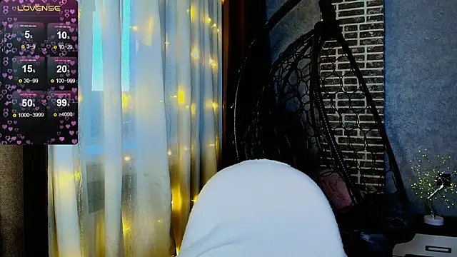 Evacadooo online show from 11-16-25, 02:06