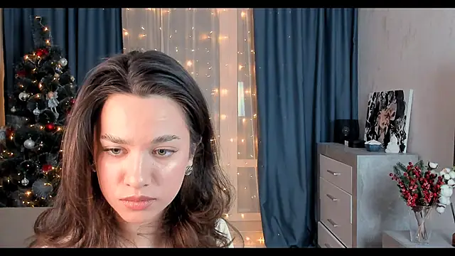 Snapshot of EmeliaReaper chatting on 02-18-25, 11:41 EmeliaReaper online show from 02-18-25, 11:41