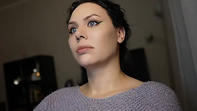 MollyCheiz online show from 12-17-24, 11:27