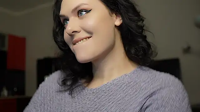 MollyCheiz online show from 12-19-24, 11:46