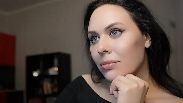 MollyCheiz online show from 12-21-24, 05:03