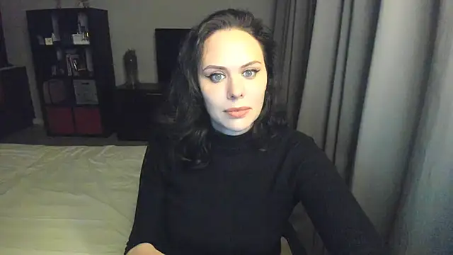 MollyCheiz online show from 01-18-25, 06:10