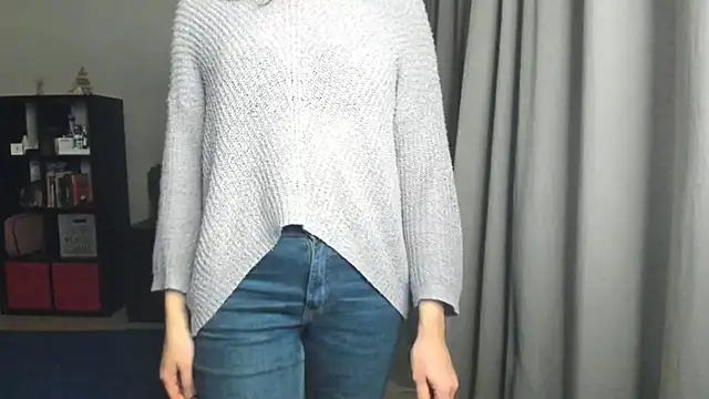 MollyCheiz online show from 01-29-25, 11:04