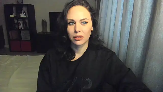 MollyCheiz online show from 03-05-25, 01:17