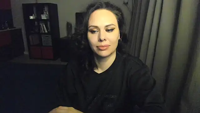 MollyCheiz online show from 03-22-25, 07:09