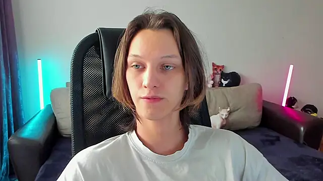 Ostin meow online show from 04-14-26, 12:33