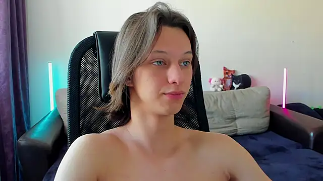 Snapshot of Ostin_meow chatting on 04-30-26, 02:51 Ostin meow online show from 04-30-26, 02:51