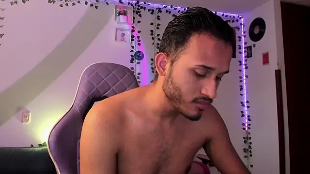 Raf brunette online show from 01-31-25, 12:18