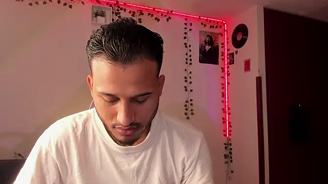 Raf brunette online show from 02-08-25, 11:44