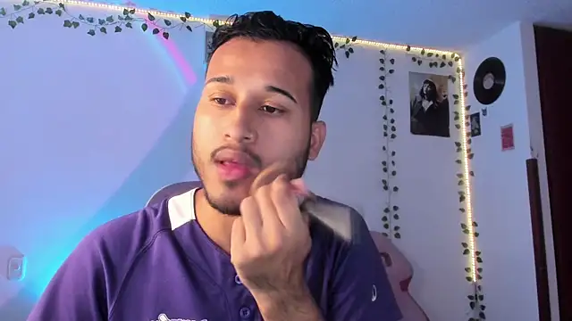 Raf brunette online show from 02-21-25, 12:06