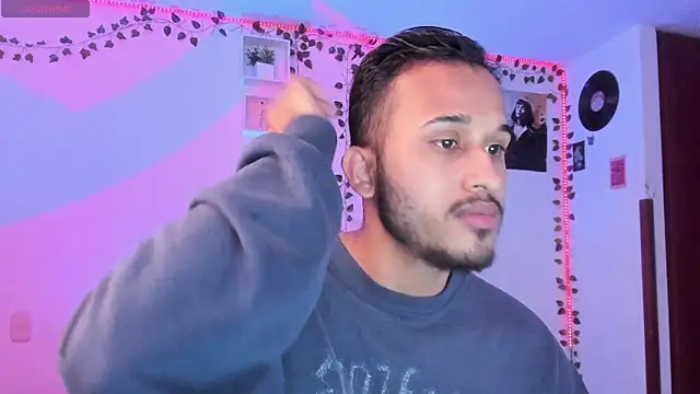 Raf brunette online show from 03-02-25, 01:49