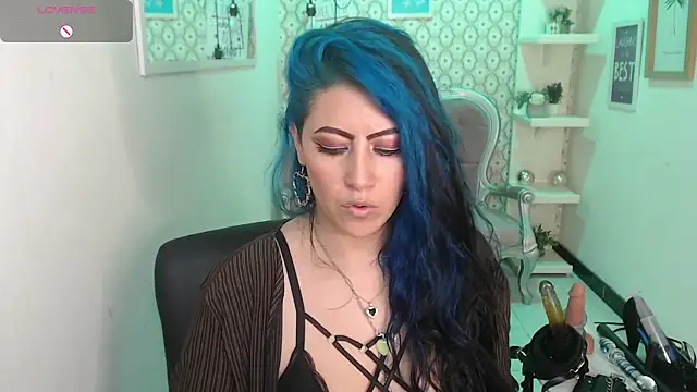 scarleth blue online show from 02-03-25, 06:45