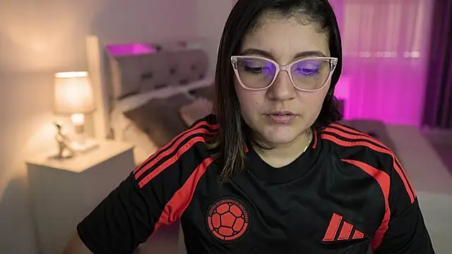 Camilaa bueno online show from 12-21-24, 08:54