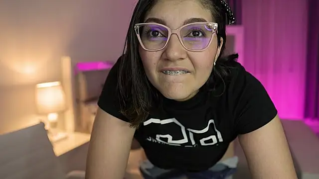 Camilaa bueno online show from 01-12-25, 12:49