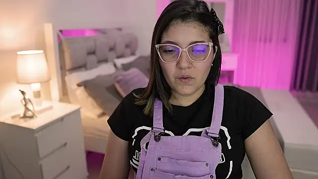 Camilaa bueno online show from 01-19-25, 12:06