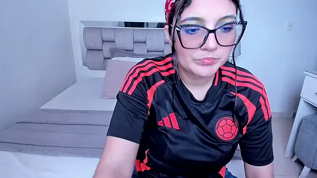Camilaa bueno online show from 07-03-26, 08:37