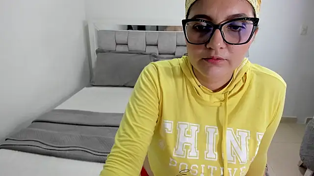 Camilaa bueno online show from 07-17-26, 12:17