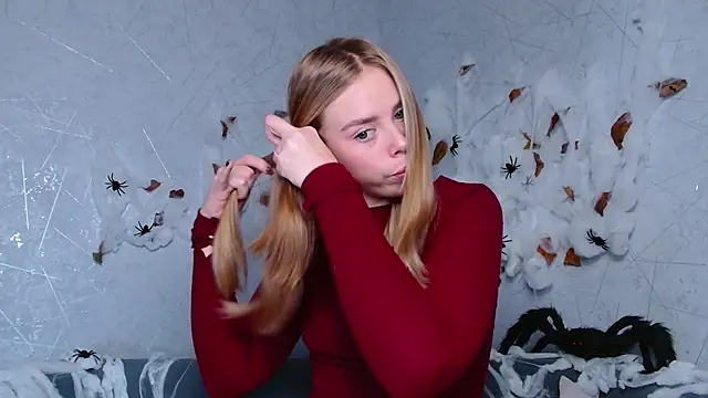 sofiaa here online show from 10-30-25, 12:34