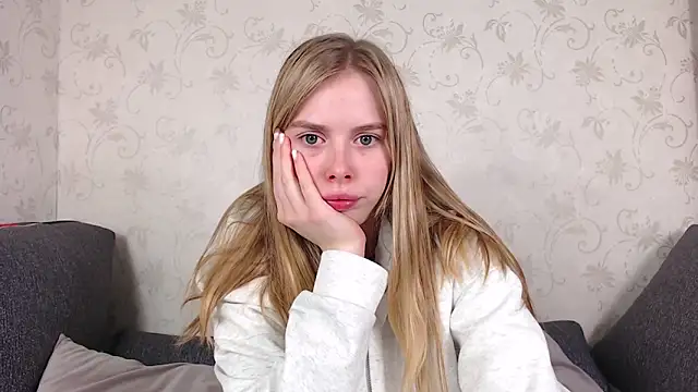 Snapshot of sofiaa_here chatting on 04-26-26, 11:57 sofiaa here online show from 04-26-26, 11:57