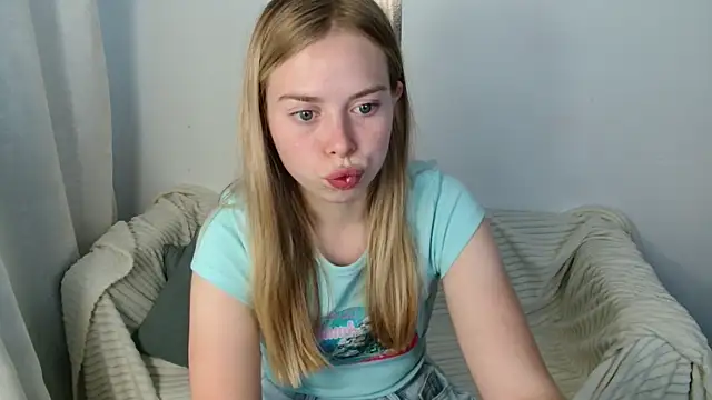 sofiaa here online show from 07-06-26, 12:07