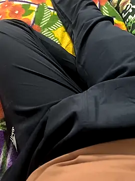 Snapshot of faaseel chatting on 02-18-25, 01:00 faaseel online show from 02-18-25, 01:00