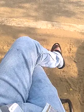 Snapshot of faaseel chatting on 02-21-25, 09:56 faaseel online show from 02-21-25, 09:56