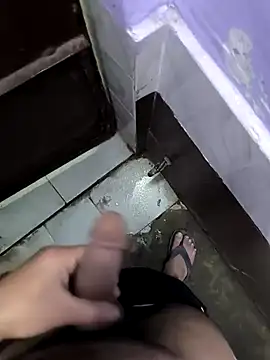 Snapshot of faaseel chatting on 02-25-25, 03:05 faaseel online show from 02-25-25, 03:05