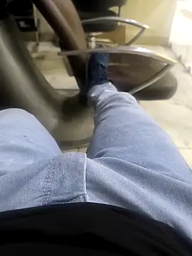 Snapshot of faaseel chatting on 03-12-25, 10:05 faaseel online show from 03-12-25, 10:05