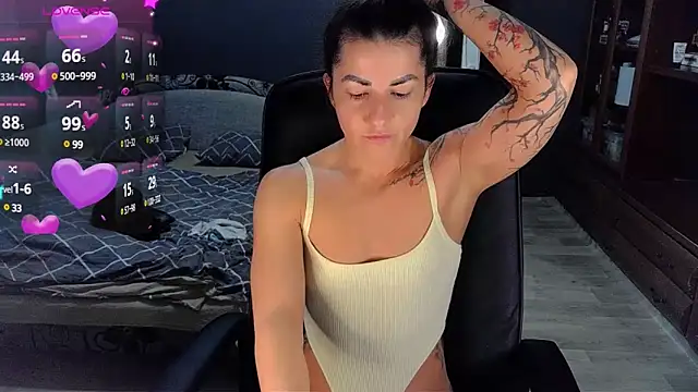 Aria Dl online show from 12-27-24, 07:29