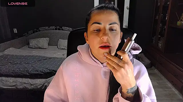 Aria Dl online show from 01-13-26, 03:17