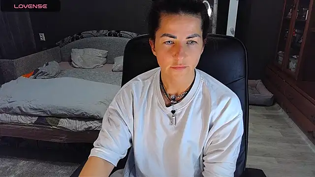 Aria Dl online show from 04-23-26, 02:19