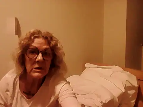 housewife shantie online show from 03-05-26, 07:10