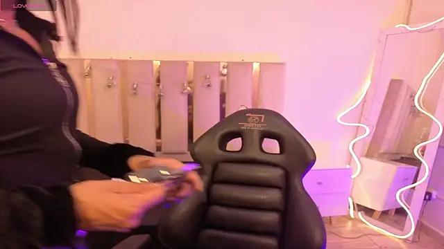 Snapshot of Andy_tay1 chatting on 09-26-25, 02:59 Andy tay1 online show from 09-26-25, 02:59