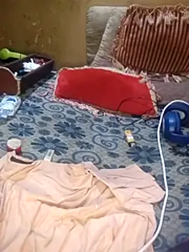 Snapshot of LOOLOOO123123 chatting on 11-01-25, 10:50 LOOLOOO123123 online show from 11-01-25, 10:50