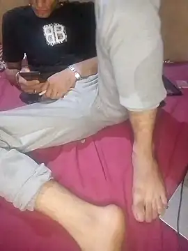 Snapshot of LOOLOOO123123 chatting on 11-07-25, 06:02 LOOLOOO123123 online show from 11-07-25, 06:02