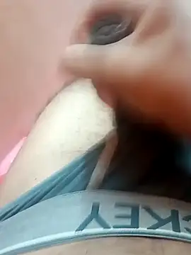 Vignesh3246 online show from 12-11-24, 12:34