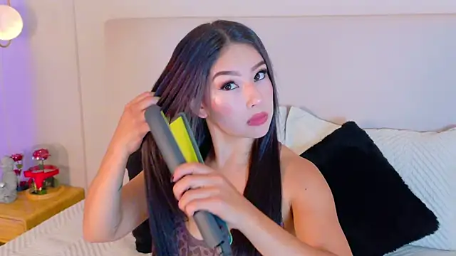 EymiCuper online show from 12-22-25, 08:39