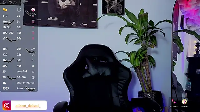 Alisson Wynter online show from 11-05-25, 10:43