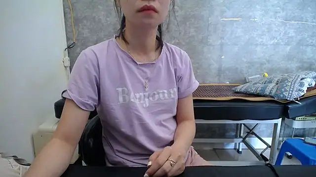 Snapshot of HotQueen chatting on 09-12-25, 03:50 HotQueen online show from 09-12-25, 03:50