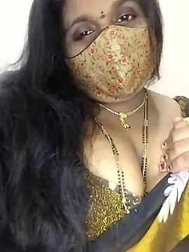 Sexy Radhikaa online show from 03-18-26, 07:44