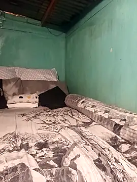 Snapshot of curvyloneah75 chatting on 12-20-25, 06:59 curvyloneah75 online show from 12-20-25, 06:59