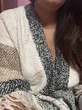  nishalove19 online show from 12-17-25, 07:31