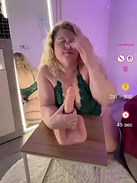 CurvyAnonymousGirl89 online show from 07-20-26, 05:33