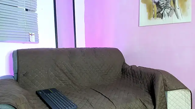 Snapshot of ZoeSmith6 chatting on 01-23-25, 02:39 ZoeSmith6 online show from 01-23-25, 02:39