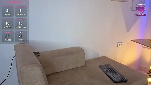 Snapshot of ZoeSmith6 chatting on 12-20-25, 02:46 ZoeSmith6 online show from 12-20-25, 02:46