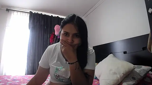 princehermosa44 online show from 10-19-25, 04:40