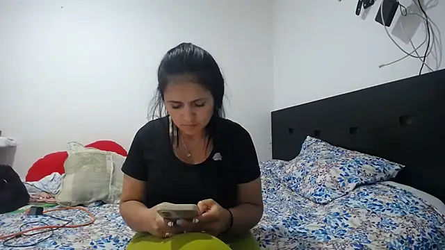 princehermosa44 online show from 06-06-26, 08:57