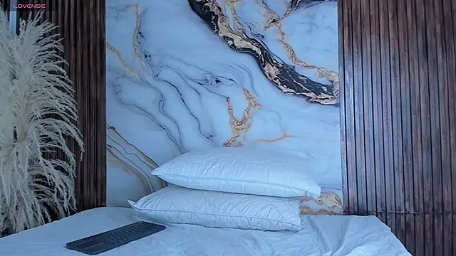 king lovely hornyy online show from 05-27-26, 06:38
