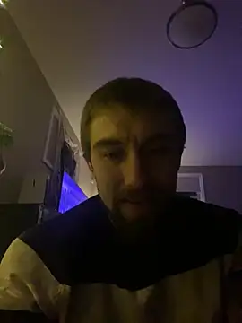 Snapshot of Fuckboy4public chatting on 12-12-24, 03:43 Fuckboy4public online show from 12-12-24, 03:43